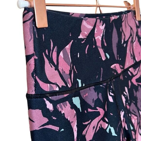 Balance Collection Workout Leggings - Picture 7 of 8